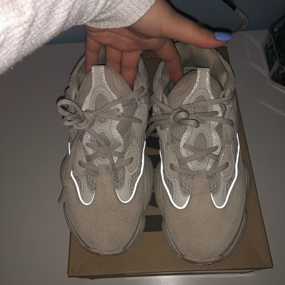 Yeezy Shoes - Yeezy 500 Blush size 5 in men’s fits woman 6.5-7